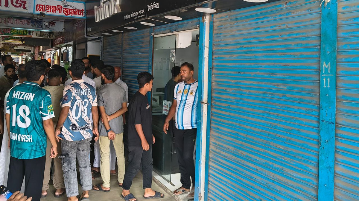 চুরি, দুর্বৃত্ত, ক্ষতি, দোকান
