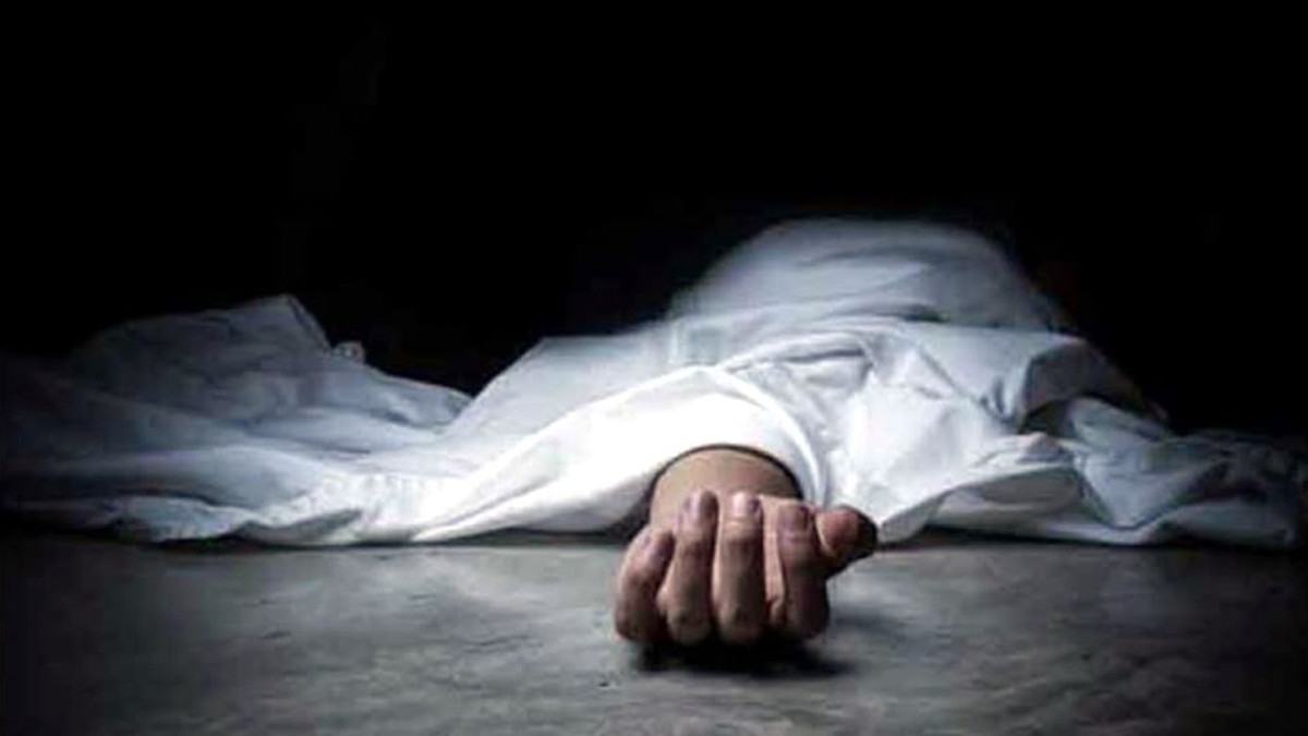 চলন্ত সিএনজি থেকে পড়ে বৃদ্ধের মৃত্যু