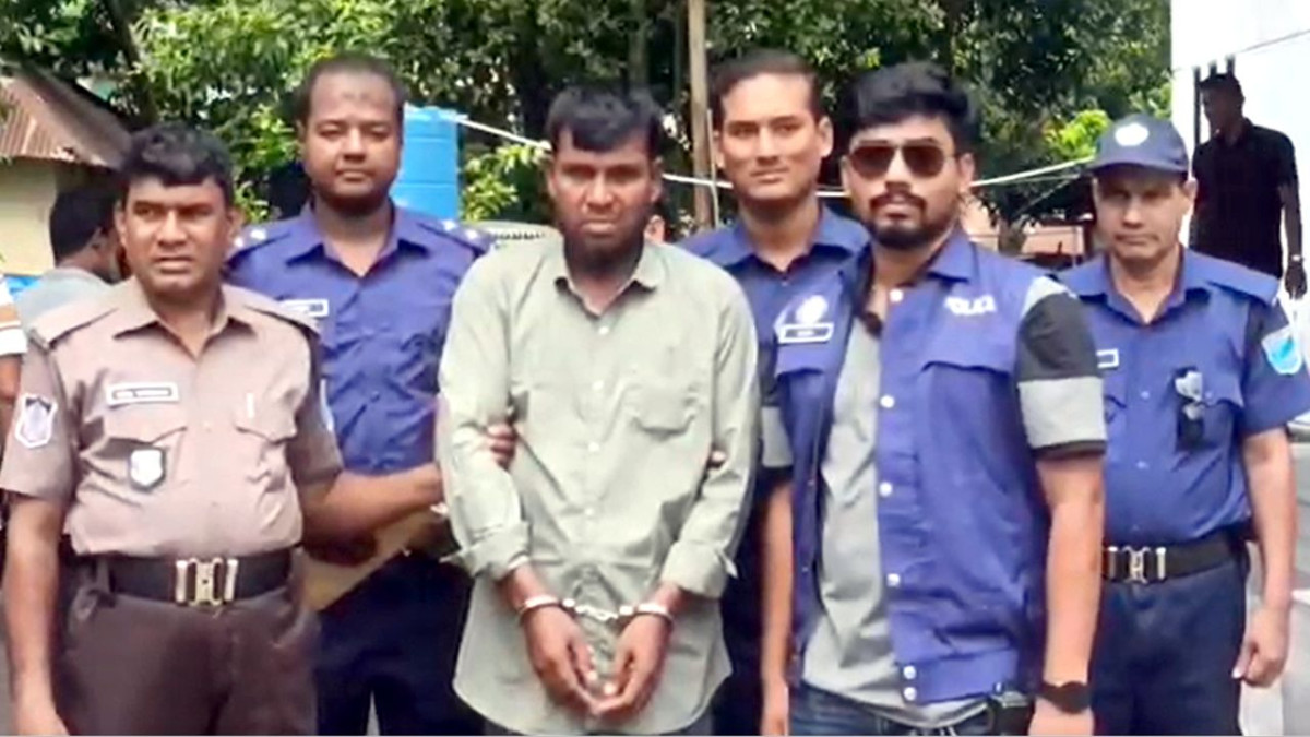 গ্রেফতার হত্যা মামলার আসামি স্বপন মোল্যা