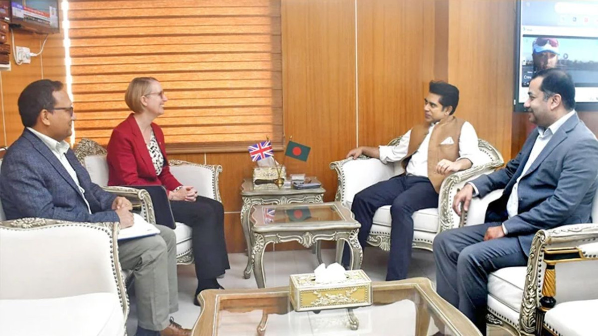 গণমাধ্যমের স্বাধীনতা, তথ্যমন্ত্রী, আন্দালিভ রহমান, সারাহ কুক, মতপ্রকাশের স্বাধীনতা, অপতথ্য মোকাবিলা, ফ্যাক্ট-চেকিং, প্রতিমন্ত্রী, ইয়াসের খান চৌধুরী, তথ্য ও সম্প্রচার মন্ত্রণালয়