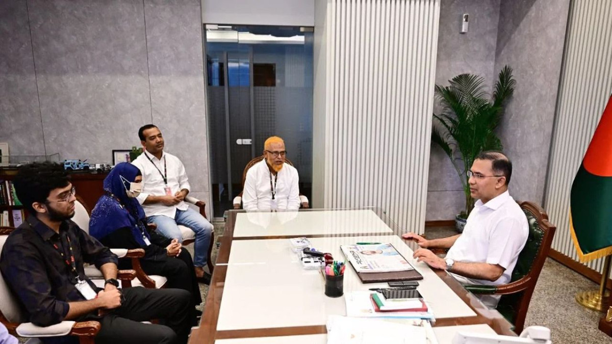 প্রধানমন্ত্রীর সাথে সাক্ষাৎ করেন বুয়েট শিক্ষার্থী শহীদ আবরার ফাহাদের পরিবারের সদস্যরা