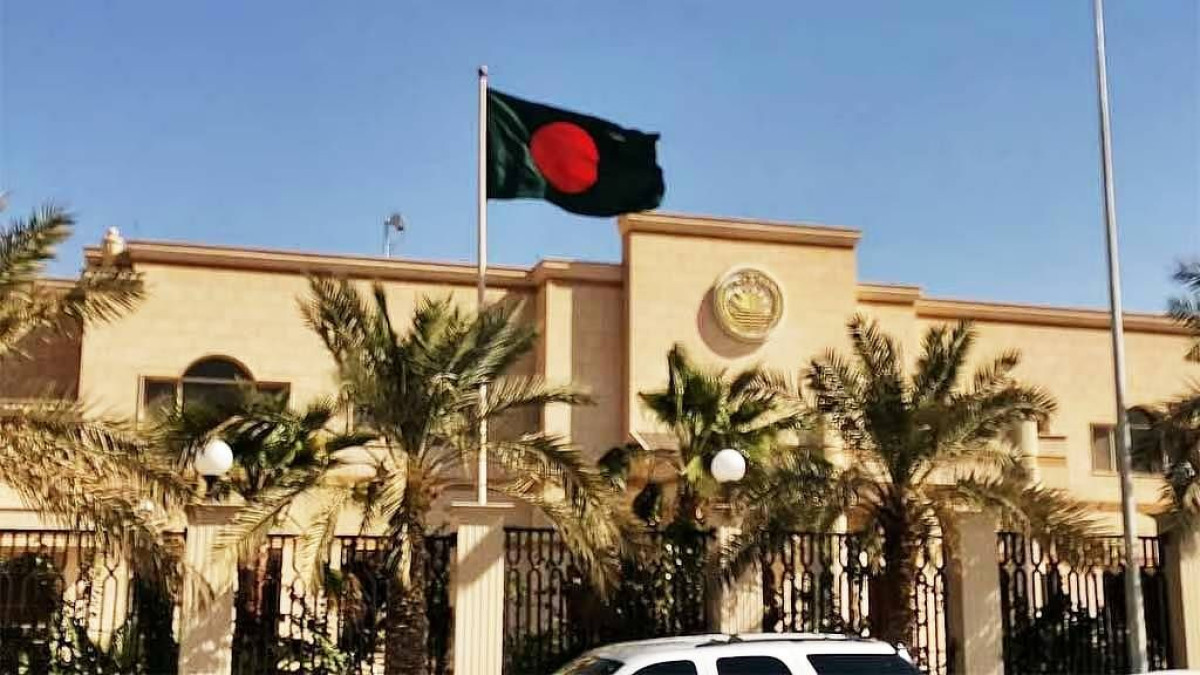 সৌদিতে বাংলাদেশীদের সতর্ক থাকতে বলল দূতাবাস