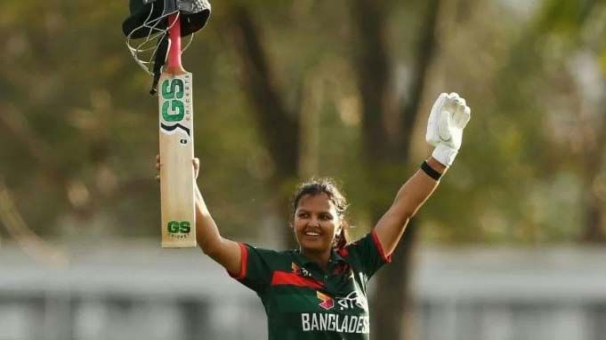 অস্ট্রেলিয়া, সেঞ্চুরি, সোবহানা মোস্তারি