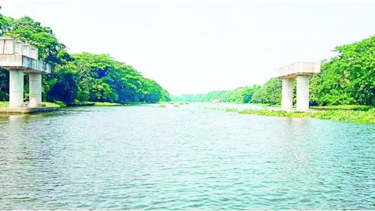 নবগঙ্গা সেতুর কাজ বন্ধ দুর্ভোগে লক্ষাধিক মানুষ