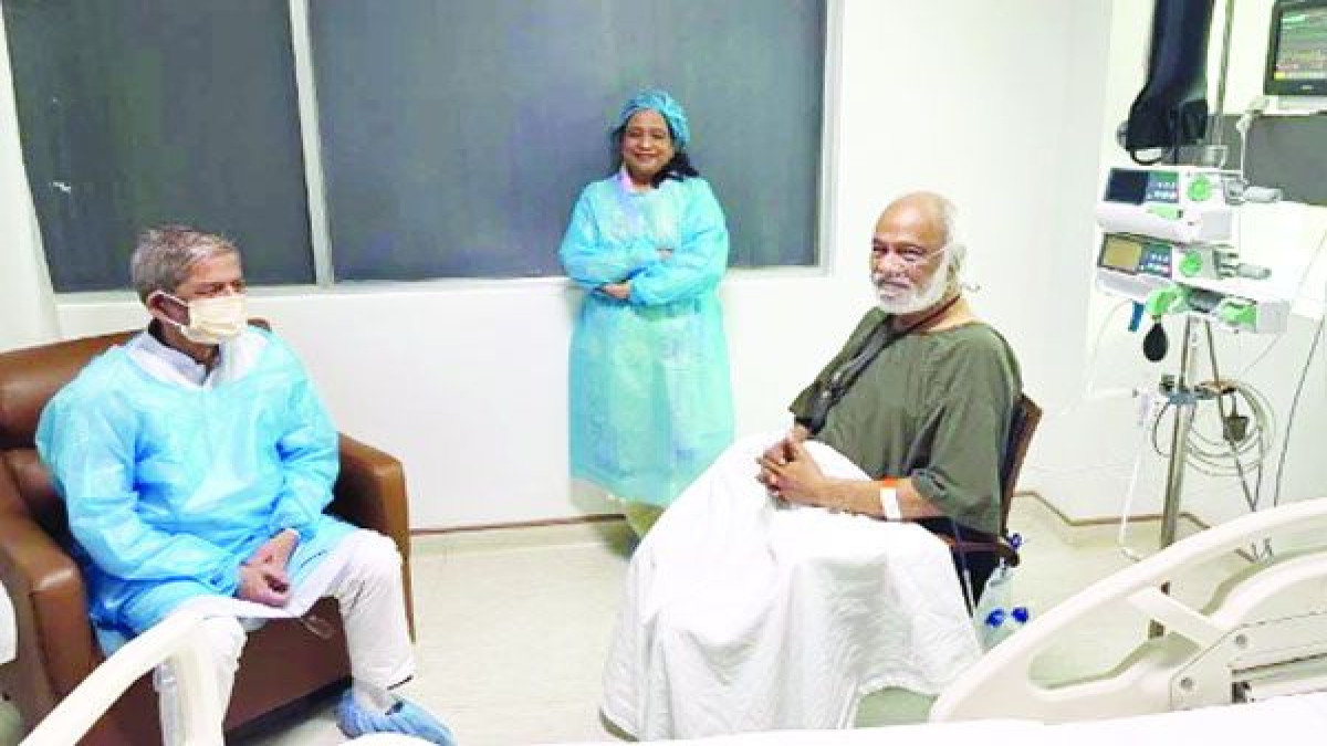 ড. মঈন খানের শয্যাপাশে রাষ্ট্রপতি
