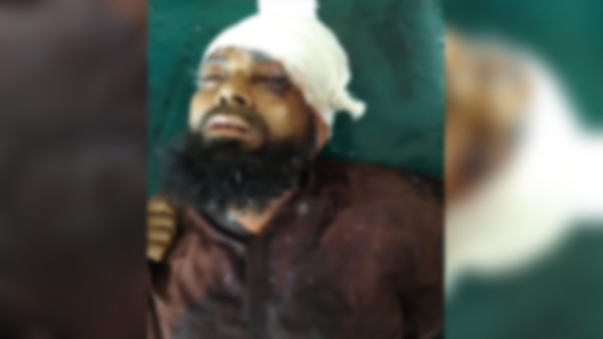 ব্যাটারিচালিত অটোরিকশা, কুপিয়ে হত্যা, ছিনতাই, দুর্বৃত্ত, ফেনী ২৫০ শয্যাবিশিষ্ট জেনারেল হাসপাতাল, চট্টগ্রাম মেডিক্যাল কলেজ হাসপাতাল