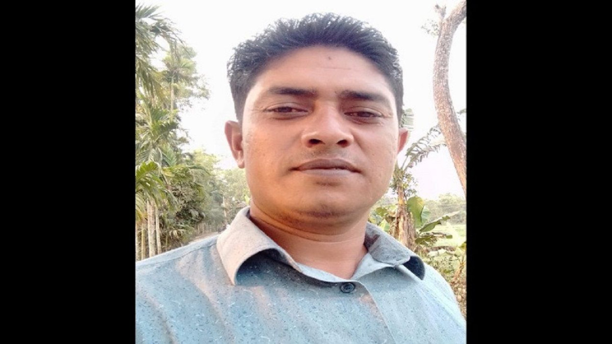 কুপিয়ে হত্যা