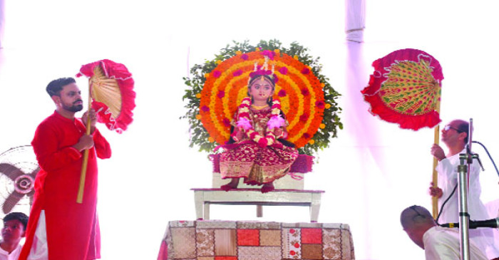 মহাষ্টমীতে কুমারী পূজা অনুষ্ঠিত আজ মহানবমী