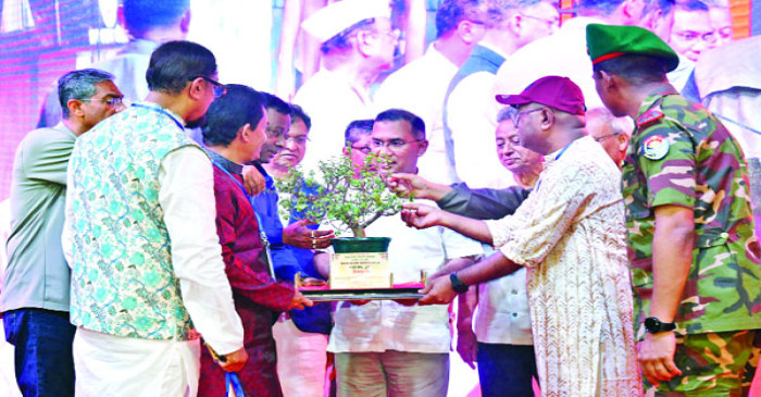 চট্টগ্রামে নেতাকর্মীদের দেশ বিনির্মাণে নির্দেশনা দিলেন প্রধানমন্ত্রী